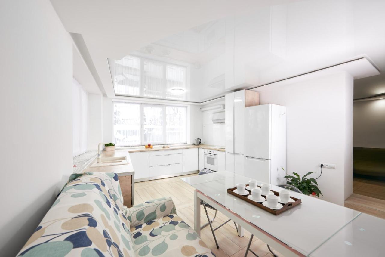Квартира Для Вас! Вул. Голинського, 8! Apartman Lviv Kültér fotó