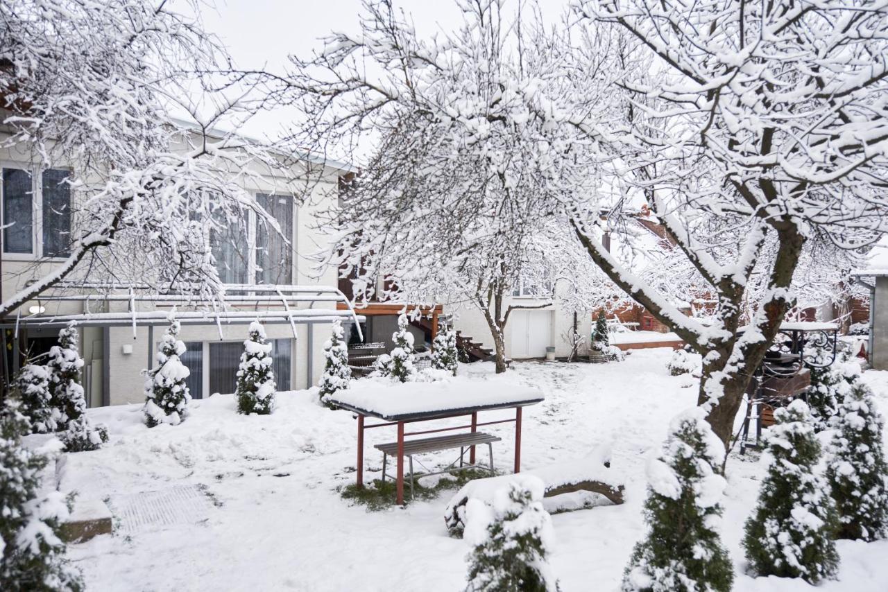 Квартира Для Вас! Вул. Голинського, 8! Apartman Lviv Kültér fotó