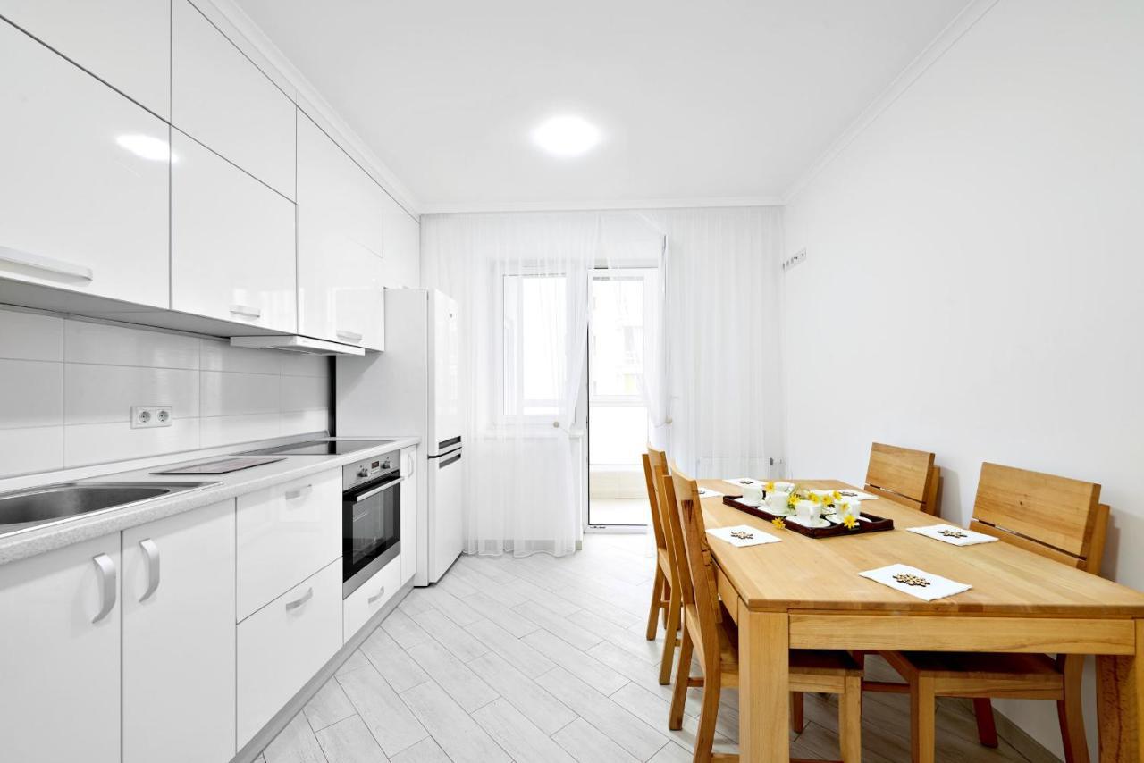 Квартира Для Вас! Вул. Голинського, 8! Apartman Lviv Kültér fotó