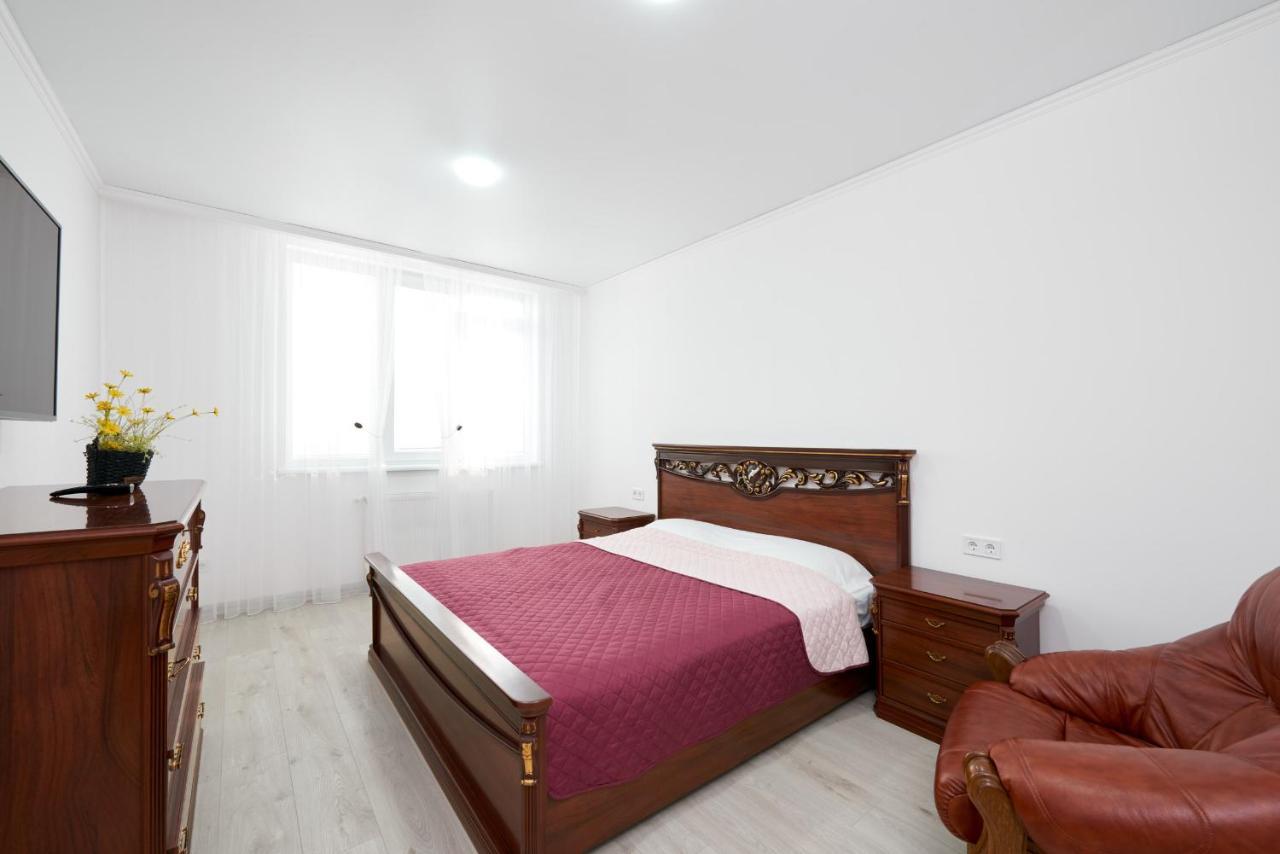 Квартира Для Вас! Вул. Голинського, 8! Apartman Lviv Kültér fotó
