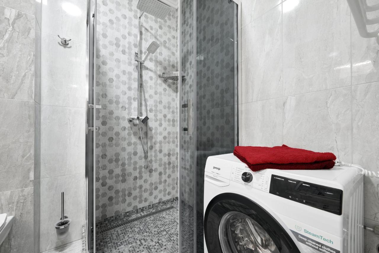 Квартира Для Вас! Вул. Голинського, 8! Apartman Lviv Kültér fotó