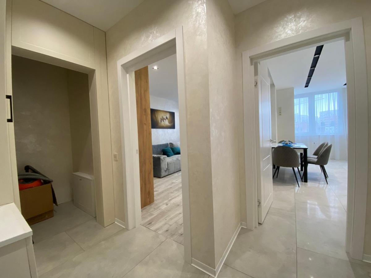 Квартира Для Вас! Вул. Голинського, 8! Apartman Lviv Kültér fotó
